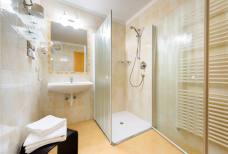 Hotel Ortler - Bagno della camera n. 203